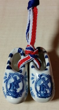 dutch-shoes.jpg